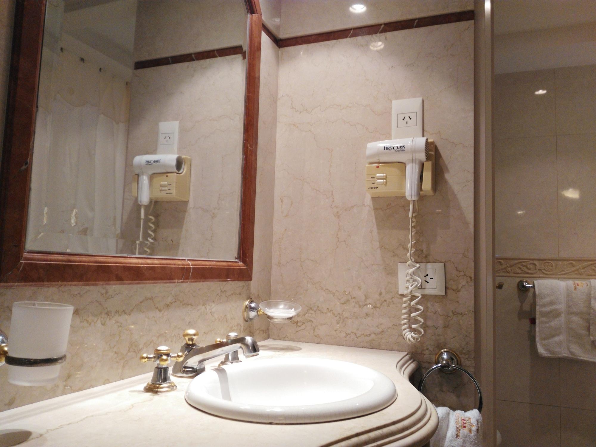 Hotel A&B Internacional Buenos Aires Exteriör bild